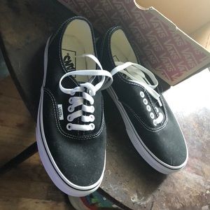 Women’s size 8 black Vans